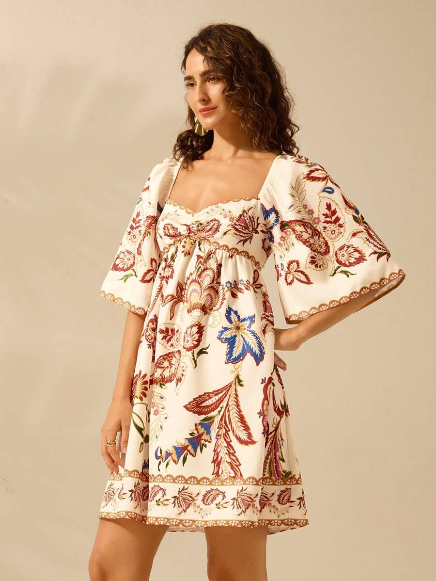 Vestido Curto Vintage Tropical