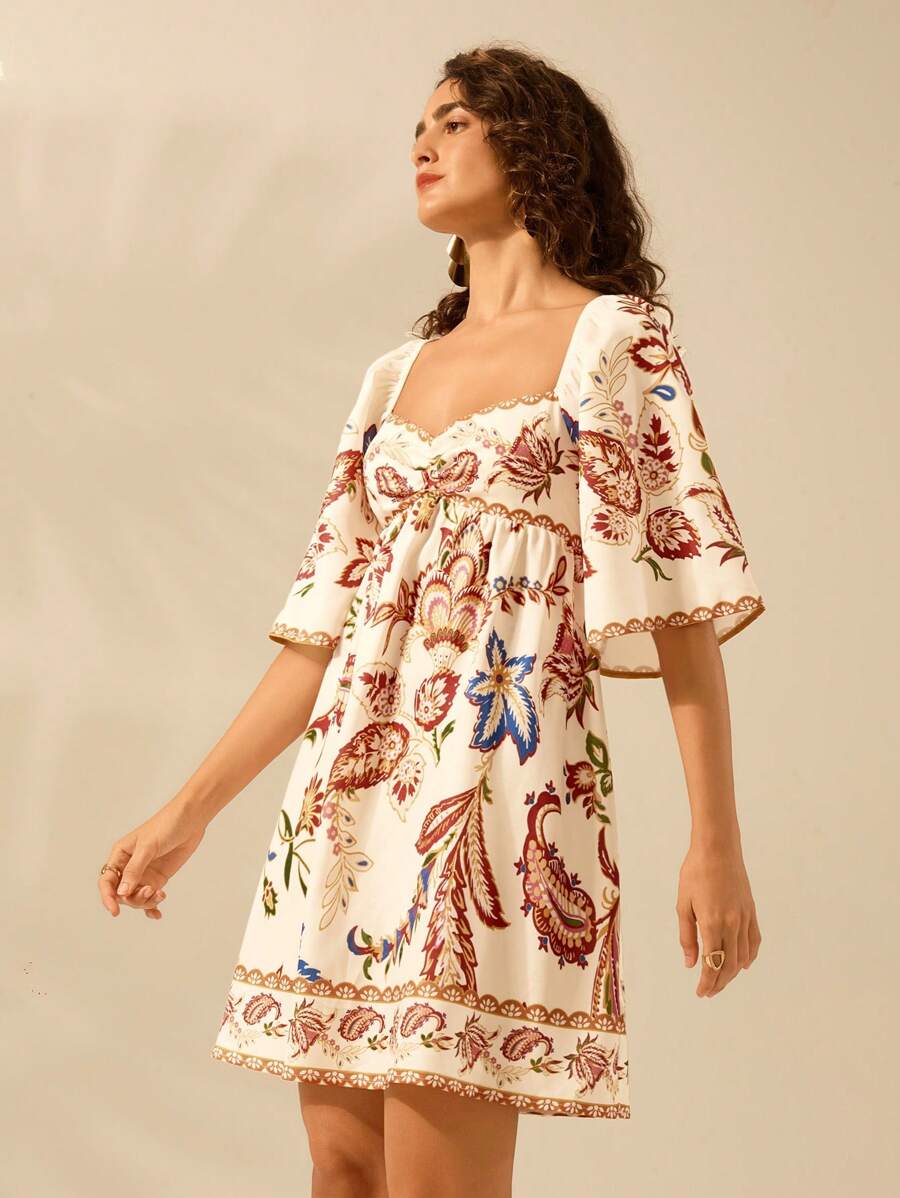 Vestido Curto Vintage Tropical