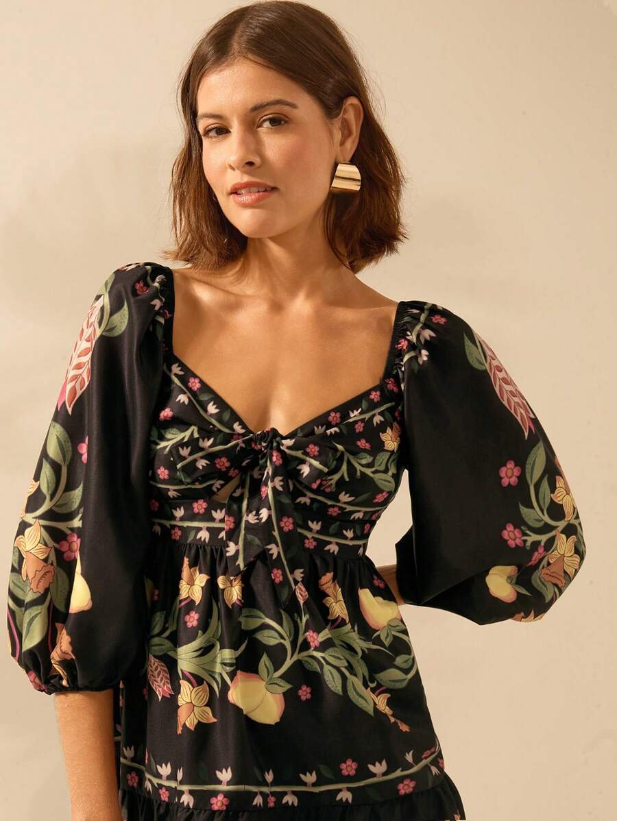 Vestido Curto Preto Floral