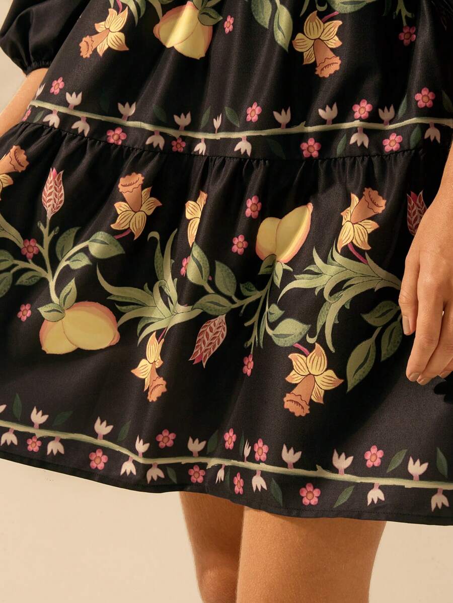 Vestido Curto Preto Floral